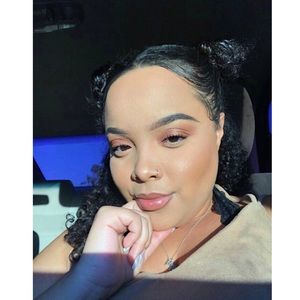 Meet your Posher, Mariah